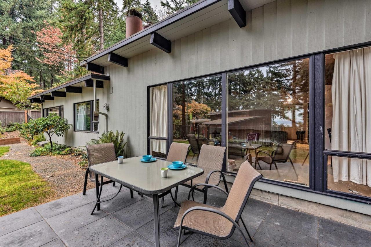 Updated 1970S Island Bungalow, 8 Miles To Seattle! Villa Mercer Island Exterior photo